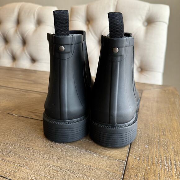 Madewell Women's Size 10 Black Chelsea Rain Boots Pull On Rubber Goth Grunge - Picture 2 of 10